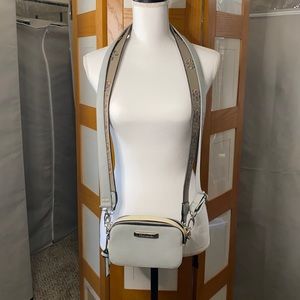 STEVE MADDEN CROSS BODY BAG